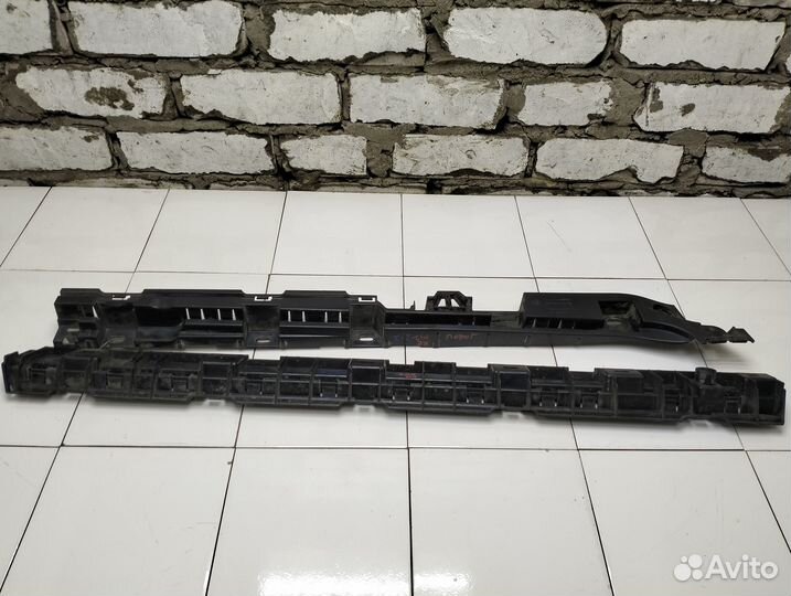 Кронштейн правого порога BMW 5 F10