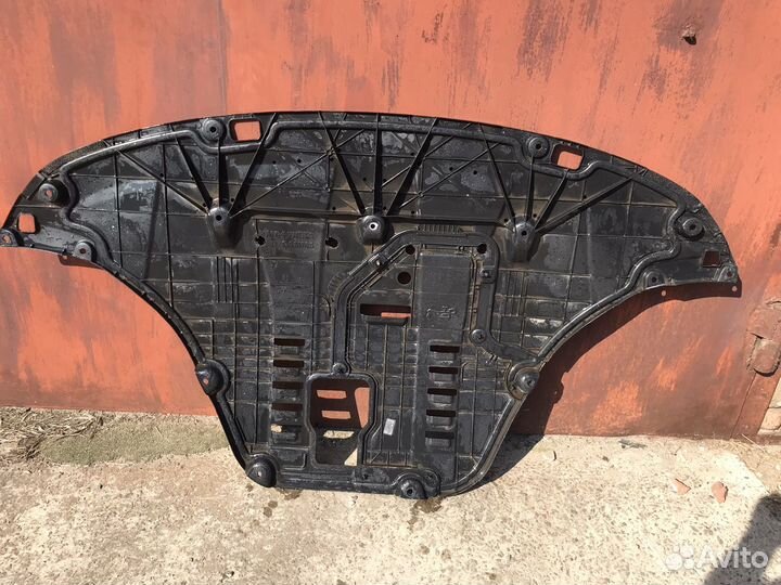 Пыльник двигатела на KIA Sorento 2020-2023год