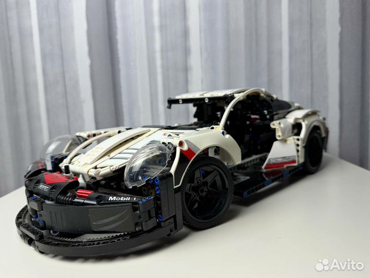 Lego Technic 42096 Porsche 911 RSR