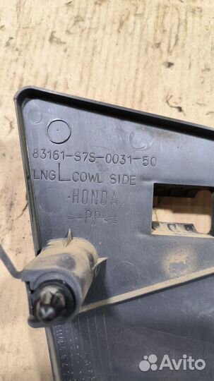 Обшивка салона Honda Stepwgn RF3 передняя левая нижняя