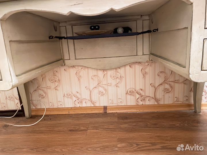 Письменный стол