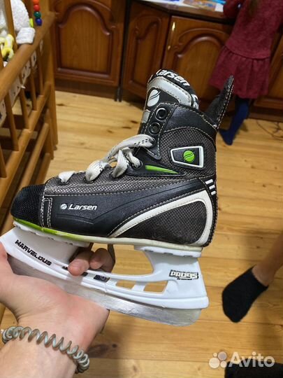 Детские хоккейные коньки Larsen