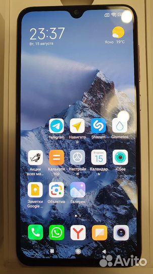 Телефон Xiaomi Mi 9 SE