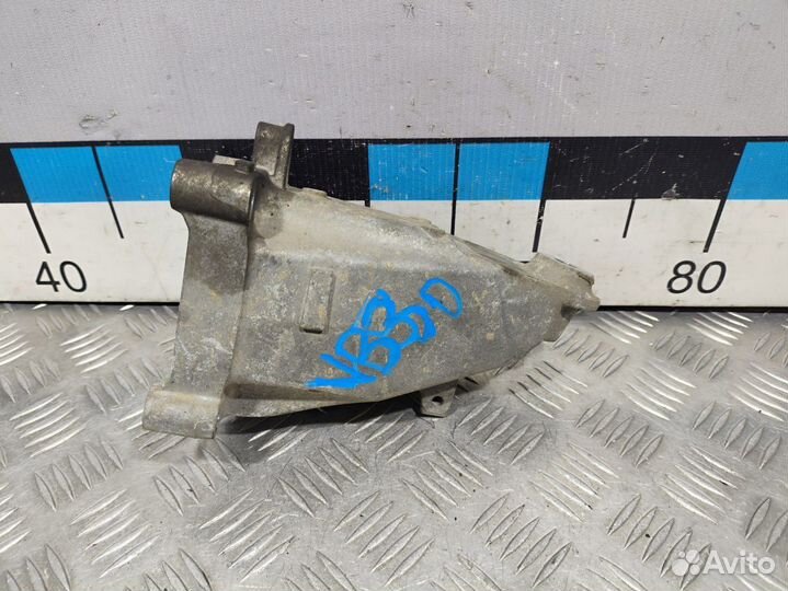 Б/У Кронштейн двигателя левый#002