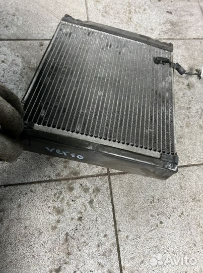 Радиатор печки Toyota Verso 09-18 левый руль