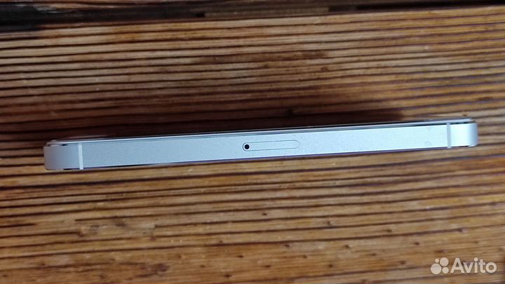 iPhone 5S, 16 ГБ
