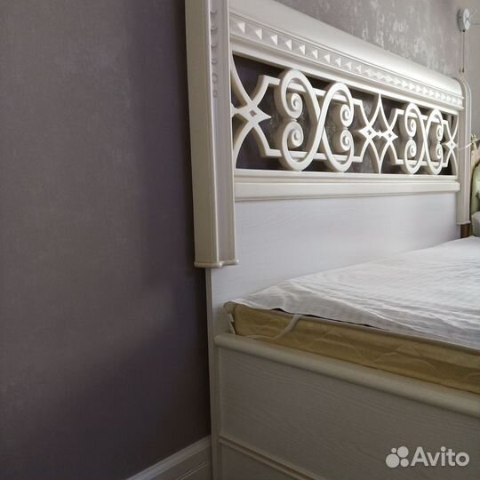 Кровать двуспальная 160х200 бу