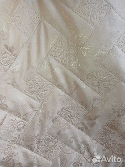 Покрывало на кровать новое