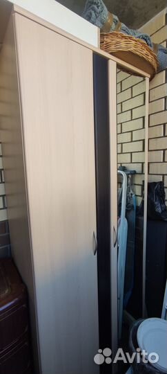 Шкаф распашной