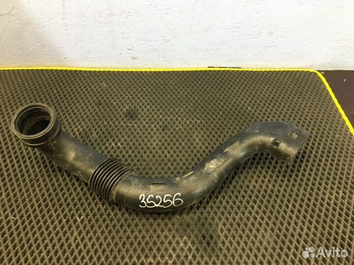 Патрубок воздушного фильтра Renault Duster 2