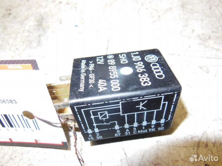 Реле топливного насоса Volkswagen Golf