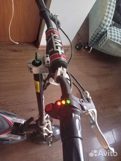 Самокат взрослый электрический бу