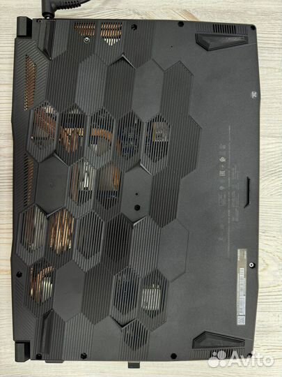 Игровой Ноутбук MSI Bravo 15 C7VE-037XRU