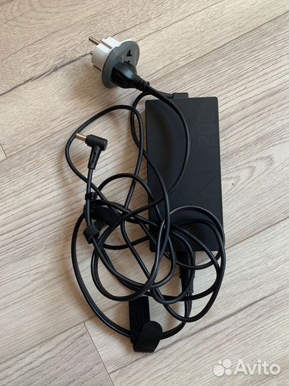 Adapter ADP200jb Asus зарядное устройство