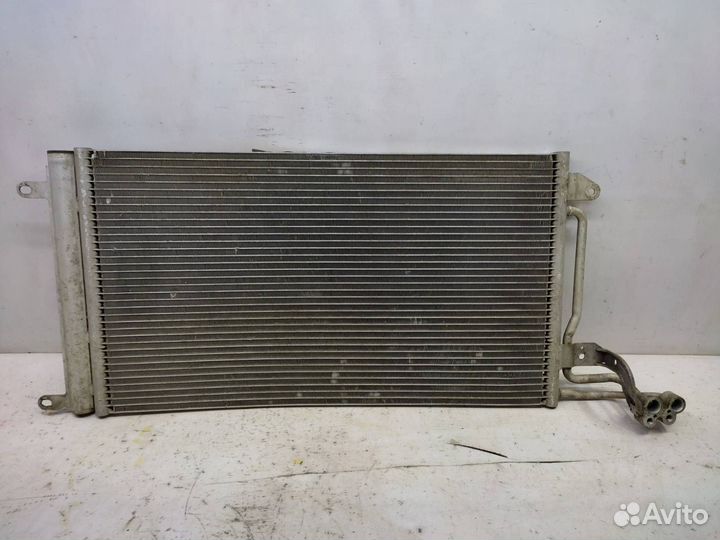 Радиатор кондиционера Volkswagen Polo MK5 2011