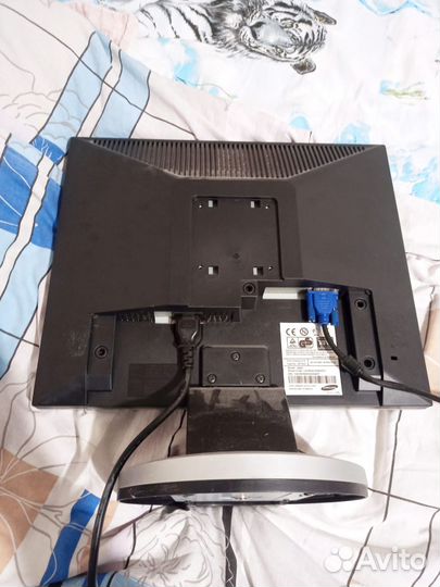 Монитор Samsung SynsMaster 940N (19