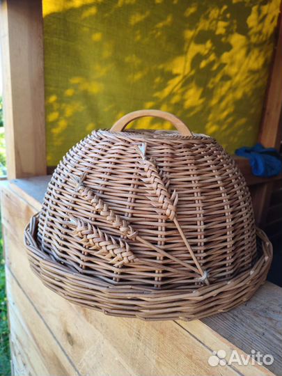 Корзины плетеные из лозы, хлебница