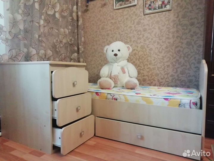 Детская кроватка трансформер с маятником