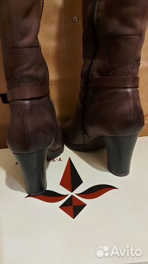 Сапоги женские зимние 38 коричневые