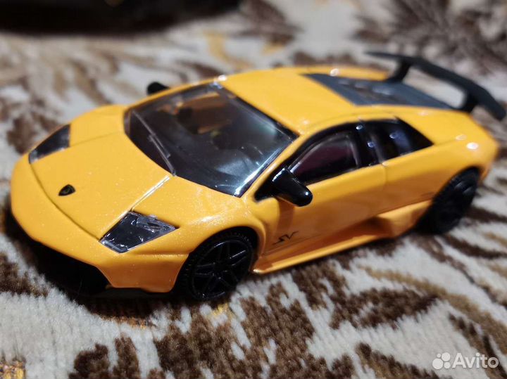 Модель Модель Lamborghini Murcielago LP 670-4 SV r