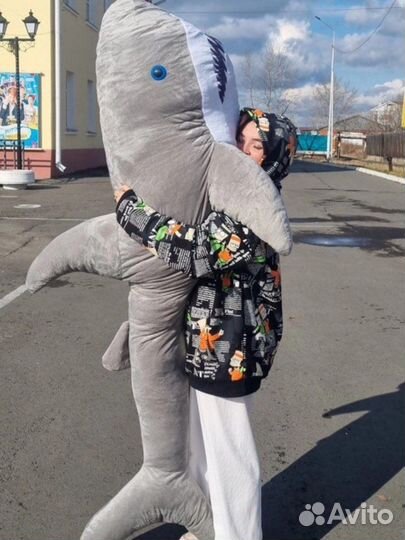 Акула плюшевая 2 метра