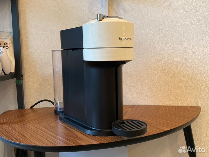 Кофемашина nespresso vertuo next +4 капсулы