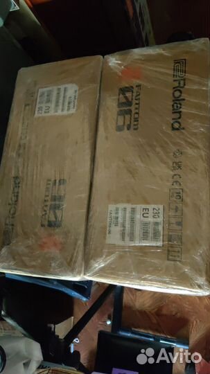 Roland fantom 6-06,yamaha montage 6