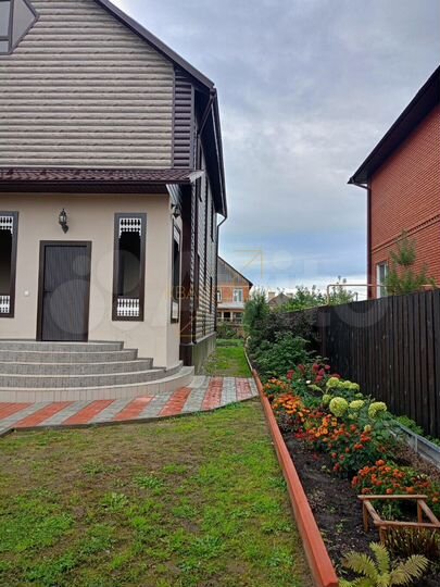 Дом 220 м² на участке 10 сот.