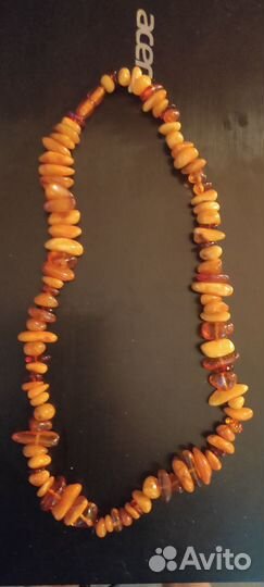 Бусы из натуральных камней и янтаря