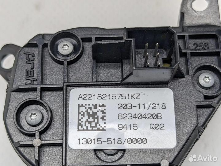 Кнопка на руле w221 S-class 278.932 09.2011