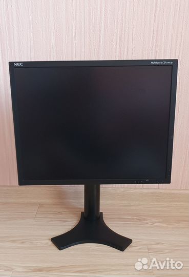 Монитор для компьютера NEC 21.3