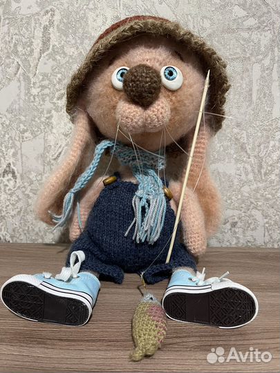 Игрушка пёс(собака,щенок)вязаная.Пес -рыболов