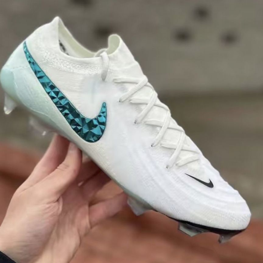 Купить товары для игр с мячом ⚽ в Керчи с доставкой: футбол