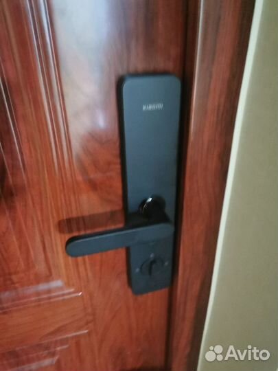 Установка умного замка/Замки для аренды гостиниц