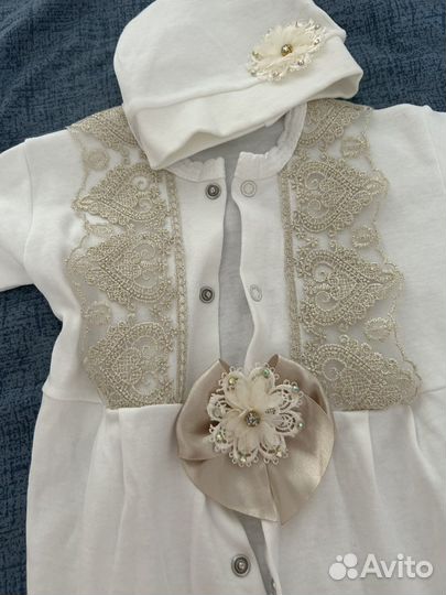 Комбинезон на выписку