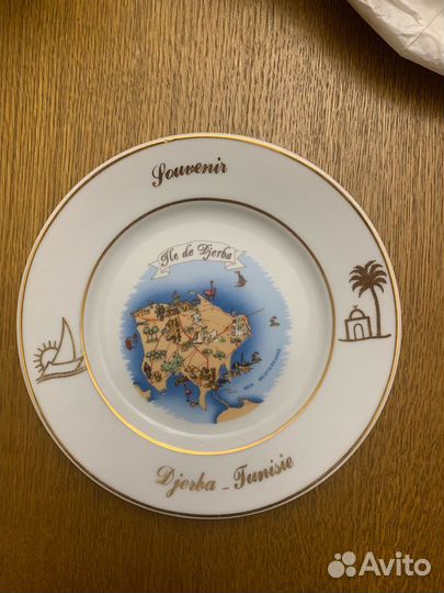 Сувенирные тарелки города
