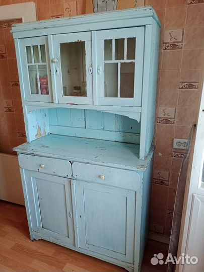 Сервант ретро