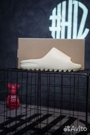 Тапочки adidas yeezy slide bone