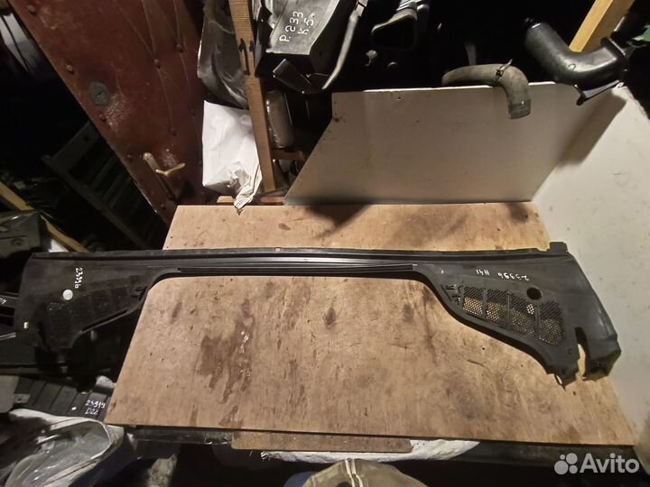 Peugeot 308 2007 Жабо водосток лобового стекла