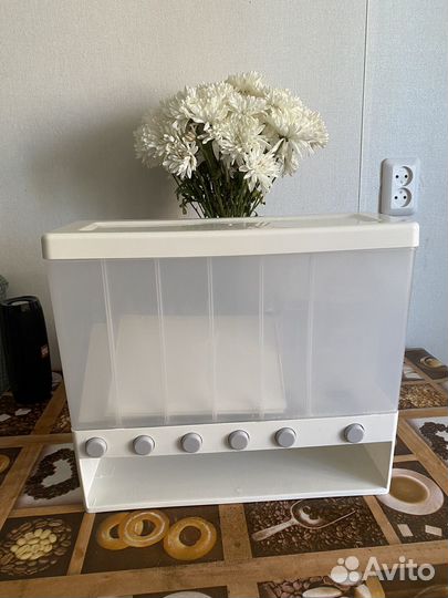 Контейнер под сыпучие