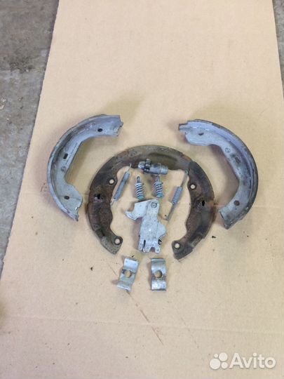 Комплект левый задн регул стояночного тормоза