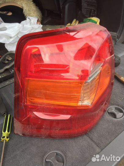 Фонарь задний левый land cruiser 200 рейстайлинг