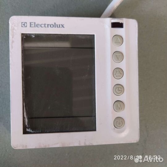 Терморегулятор(пульт) для фанкойла