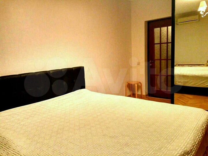 2-к. квартира, 54 м², 3/3 эт.