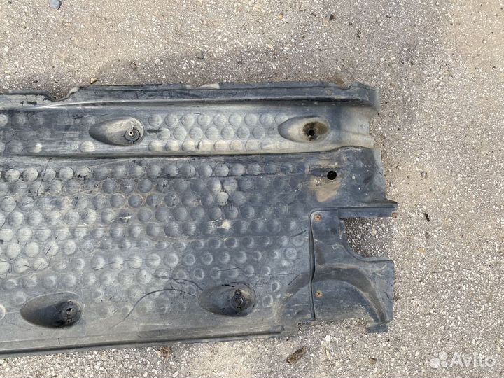 Защита днища передняя левая VW Passat B6