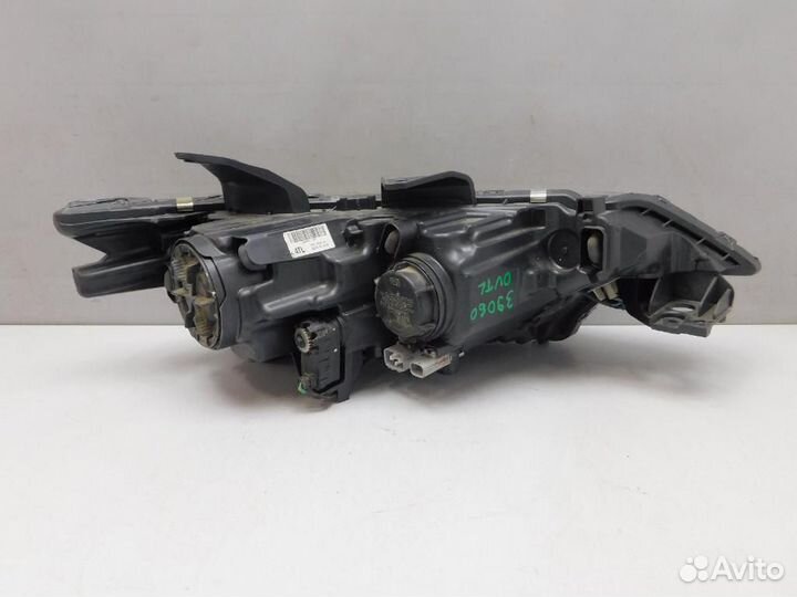 Фара левая Mitsubishi Outlander