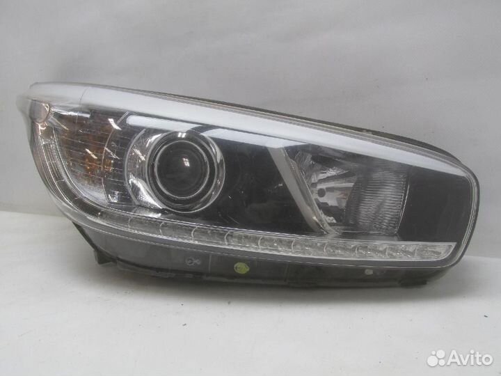 Фара правая Kia Ceed