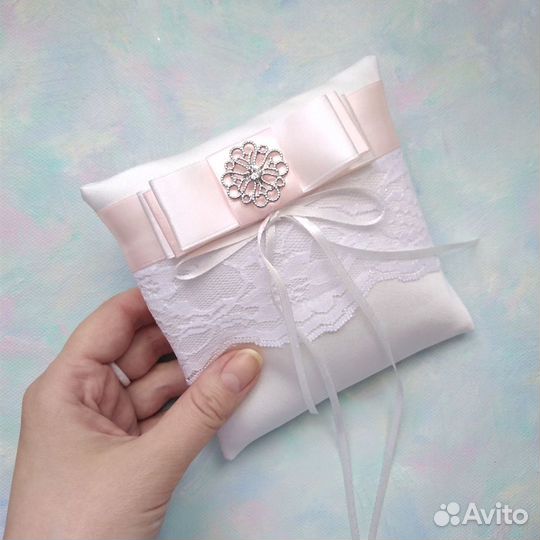 Подушка для обручальных колец