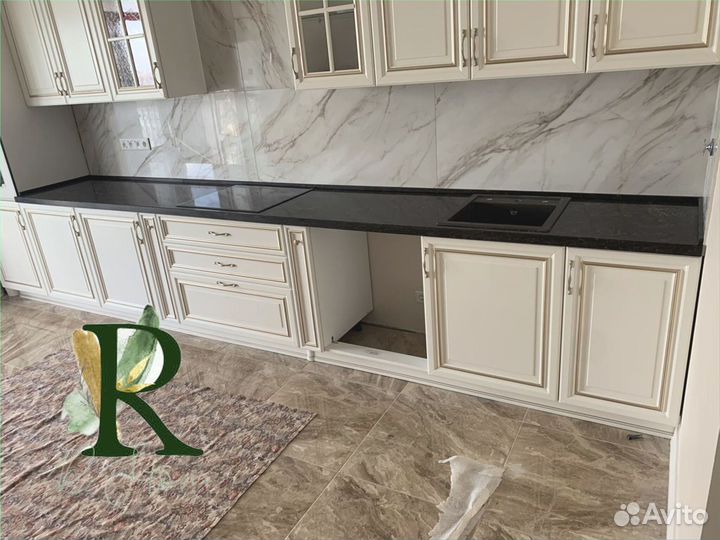 Кухонные столешницы и подоконники из камня