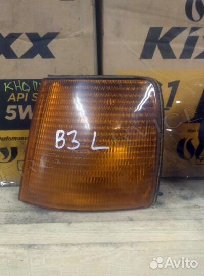 VW Passat B3 поворотник левый оранжевый